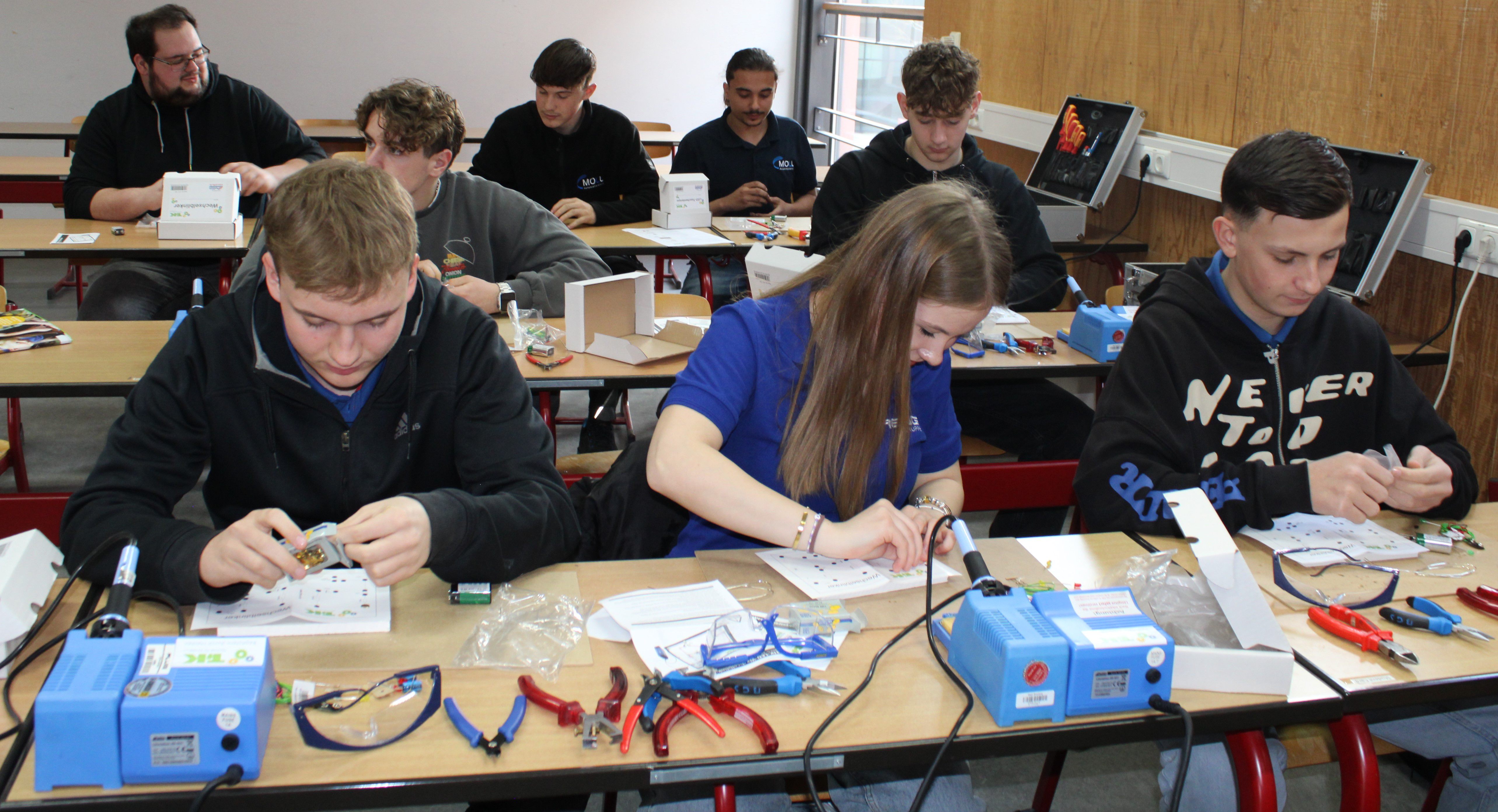 SET – SCHÜLER ENTDECKEN TECHNIK – Auftakt an der THD