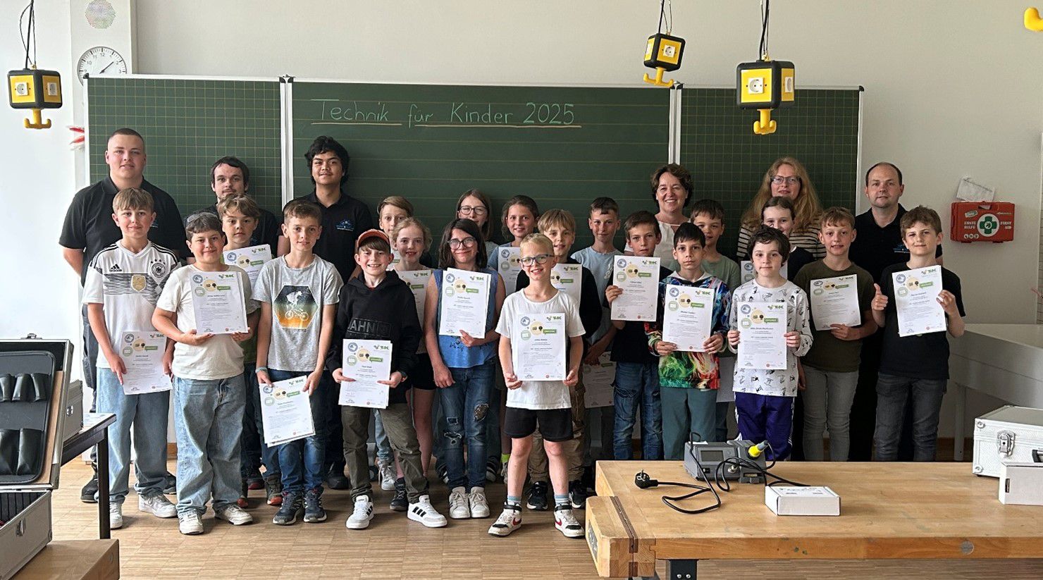 SCHÜLER ENTDECKEN TECHNIK an der Grundschule Wald