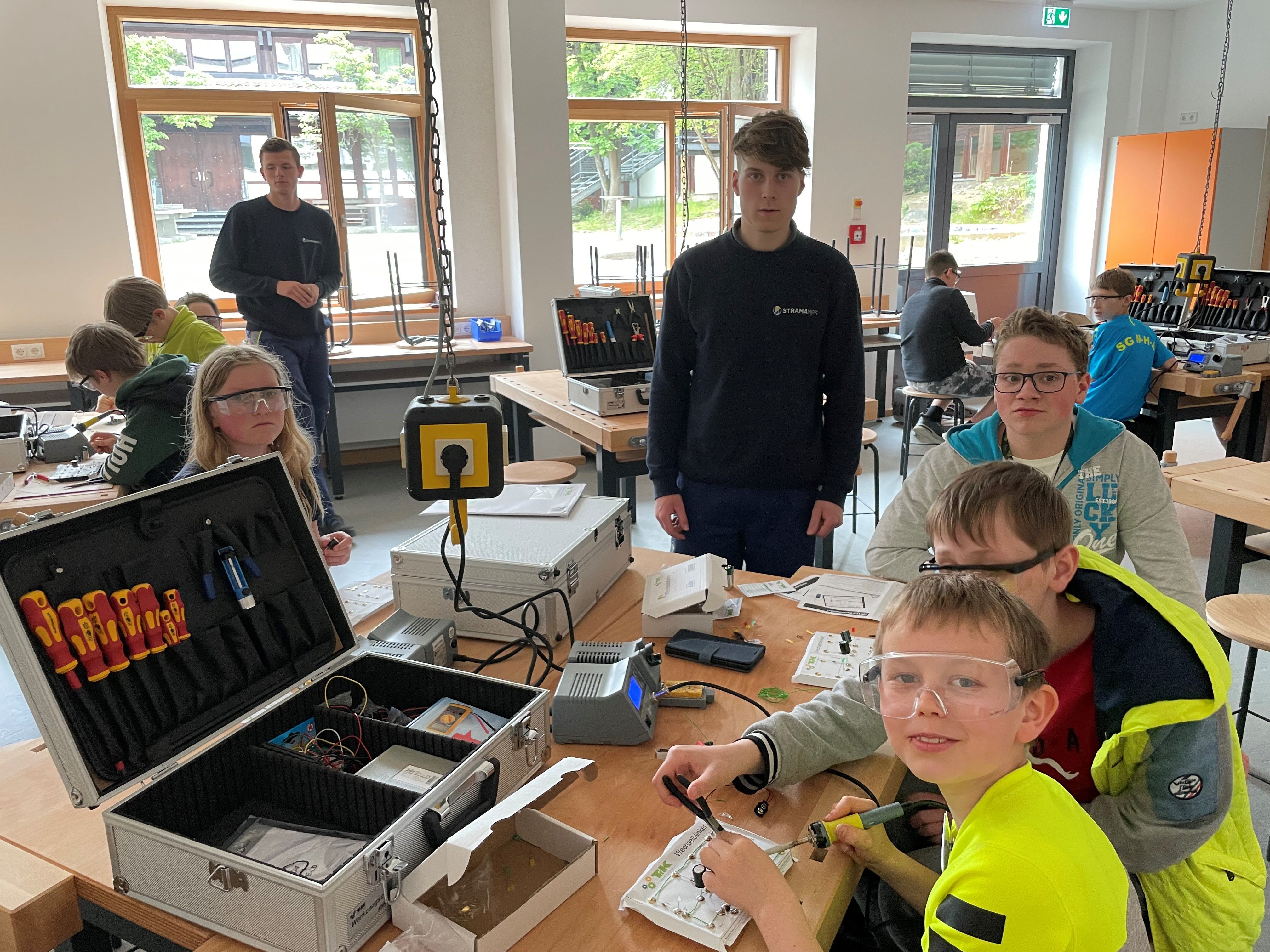 SET - SCHÜLER ENTDECKEN TECHNIK an der Grundschule Mitterfels-Haselbach