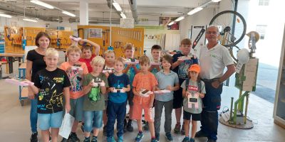 TECHNIKFERIEN "BAUE DEINEN EIGENEN SOLAR-KATAMARAN IM TECHNIKHAUS DEGGENDORF"
