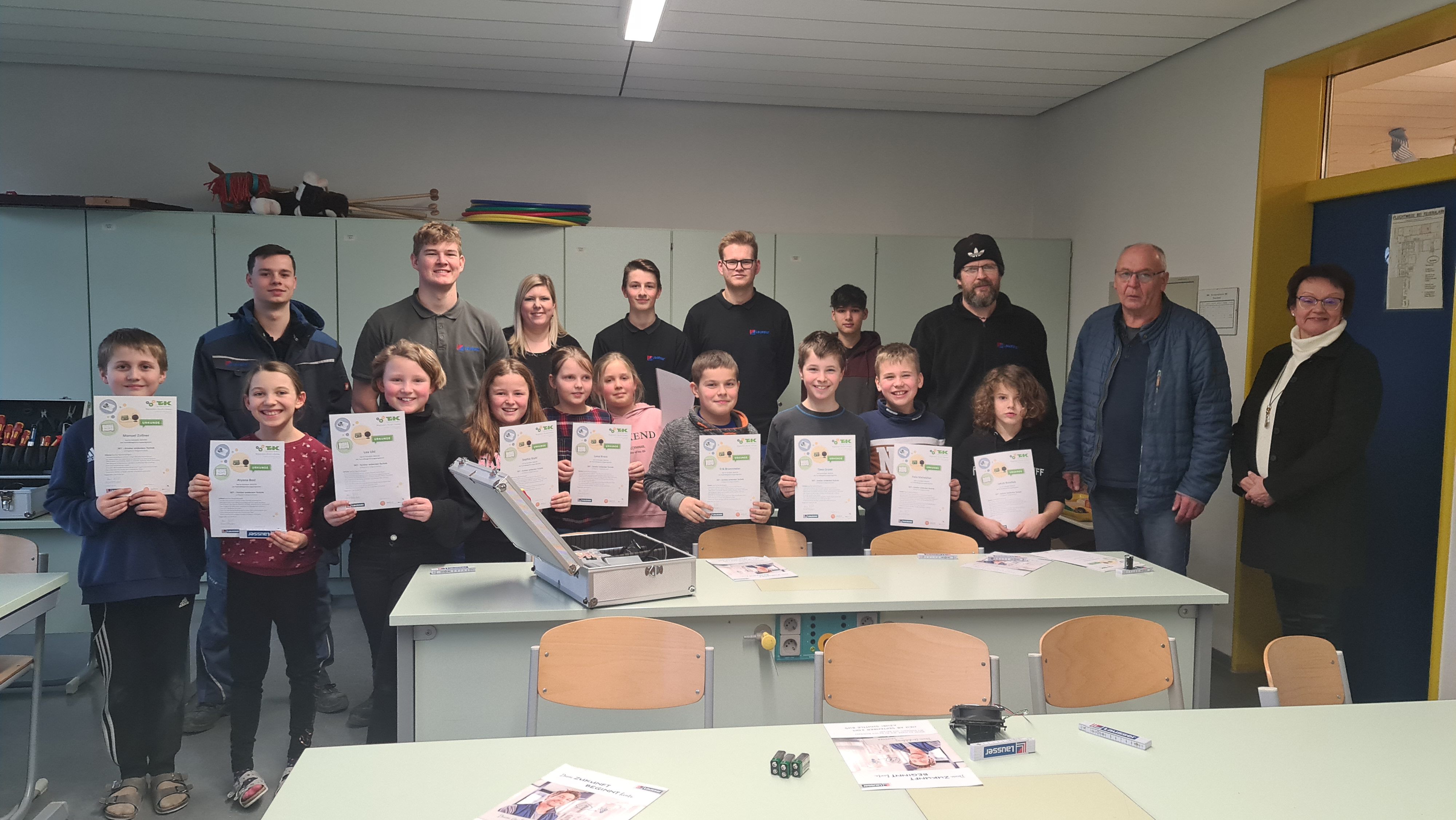 SET - SCHÜLER ENTDECKEN TECHNIK an der Grundschule Stallwang