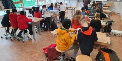 "SET - Schüler entdecken Technik" an der Grund- und Mittelschule St. Stephan