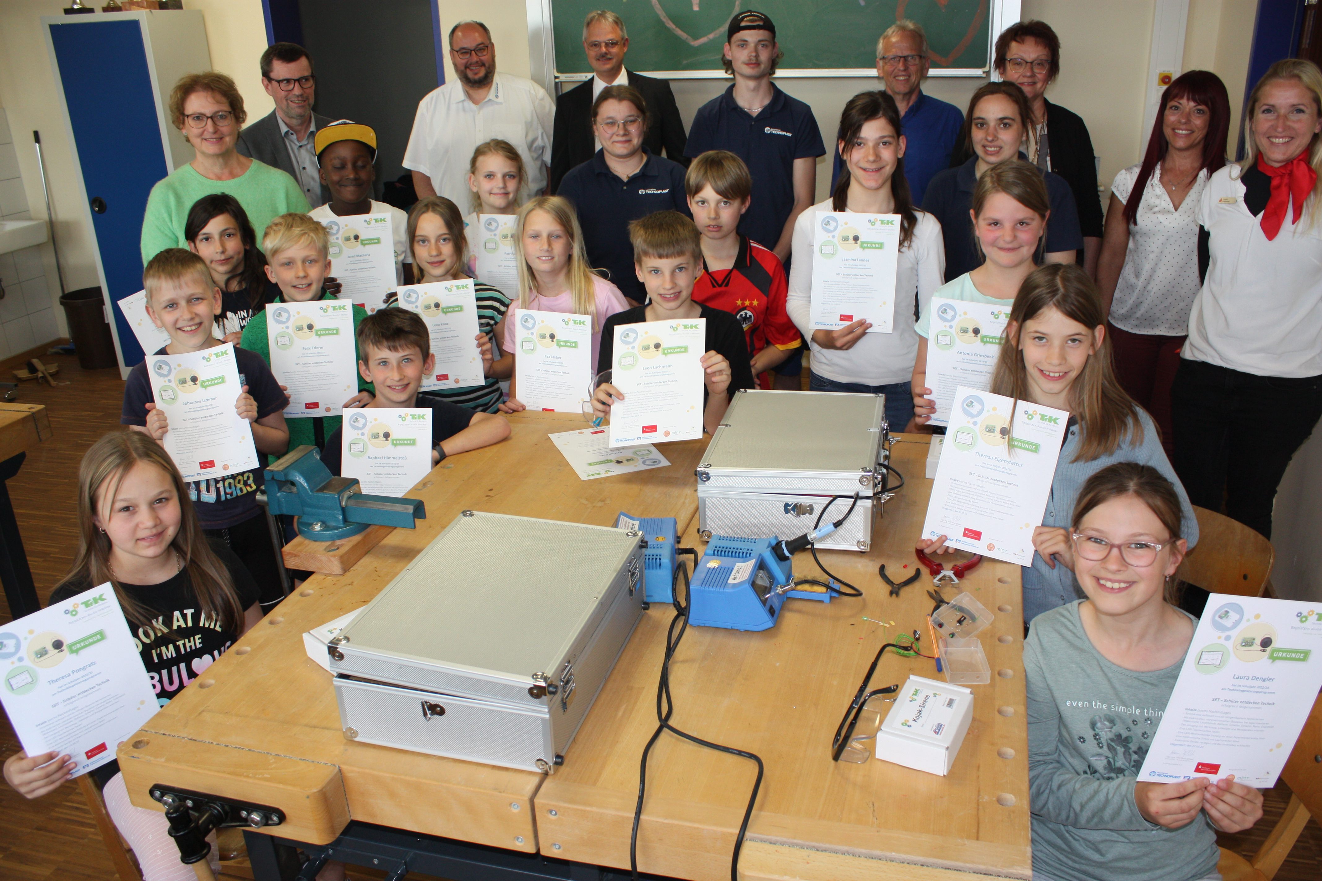 SET - SCHÜLER ENTDECKEN TECHNIK an der Grundschule Falkenstein