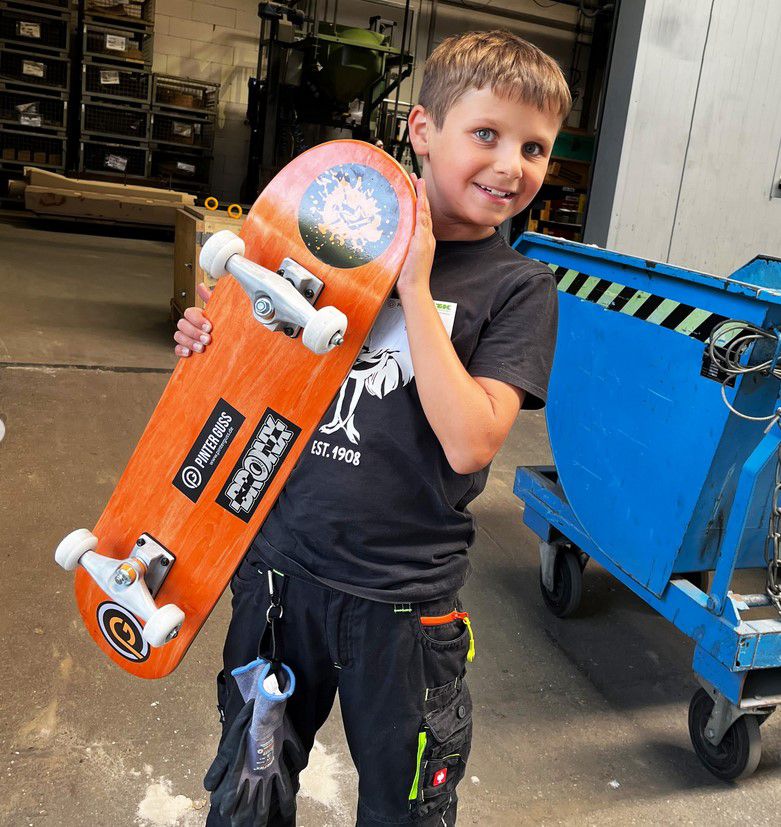 TECHNIKFERIEN "Baue ein eigenes Skateboard bei der Pinter Guss GmbH"