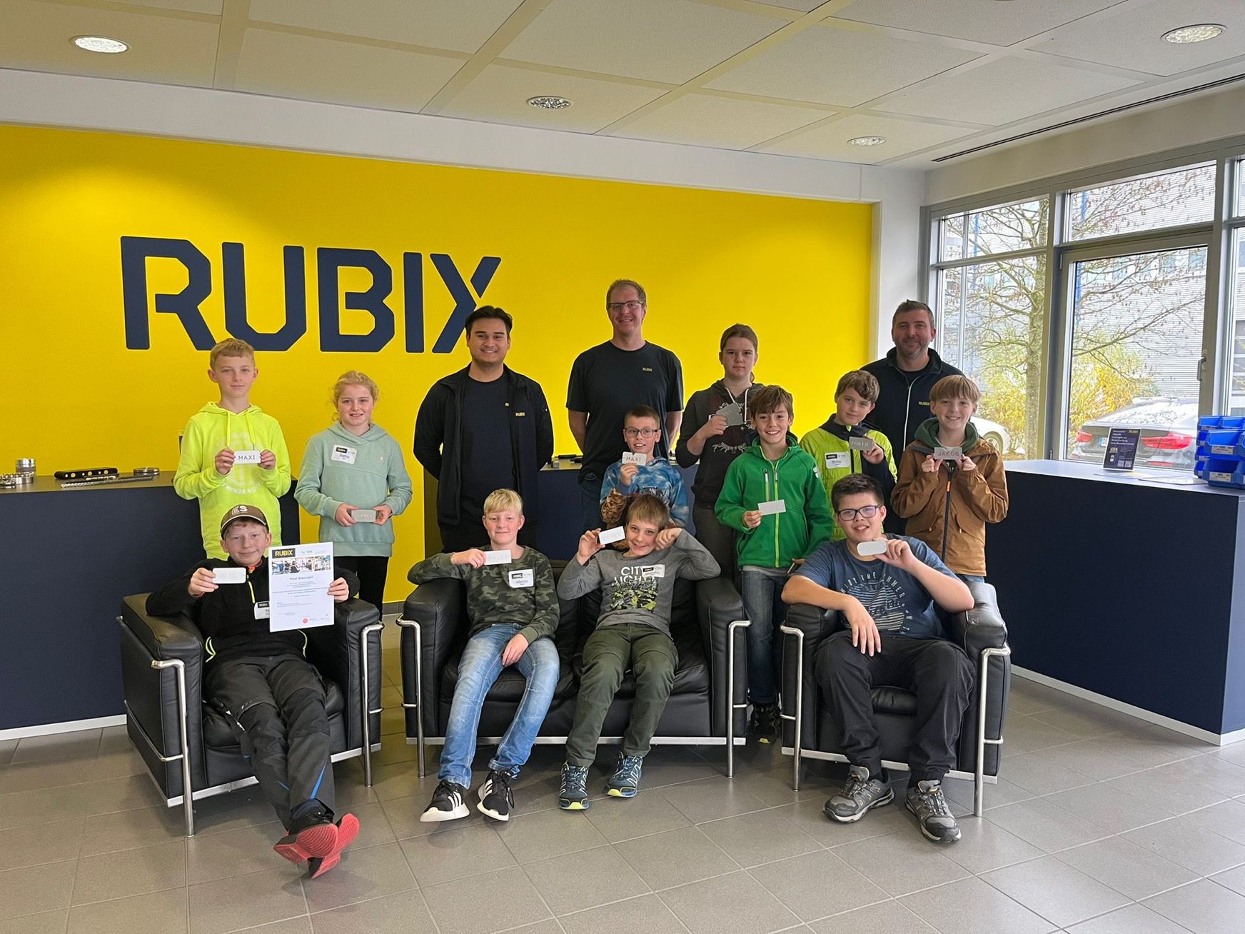 Ein eigenes Namensschild bei der Rubix GmbH bauen