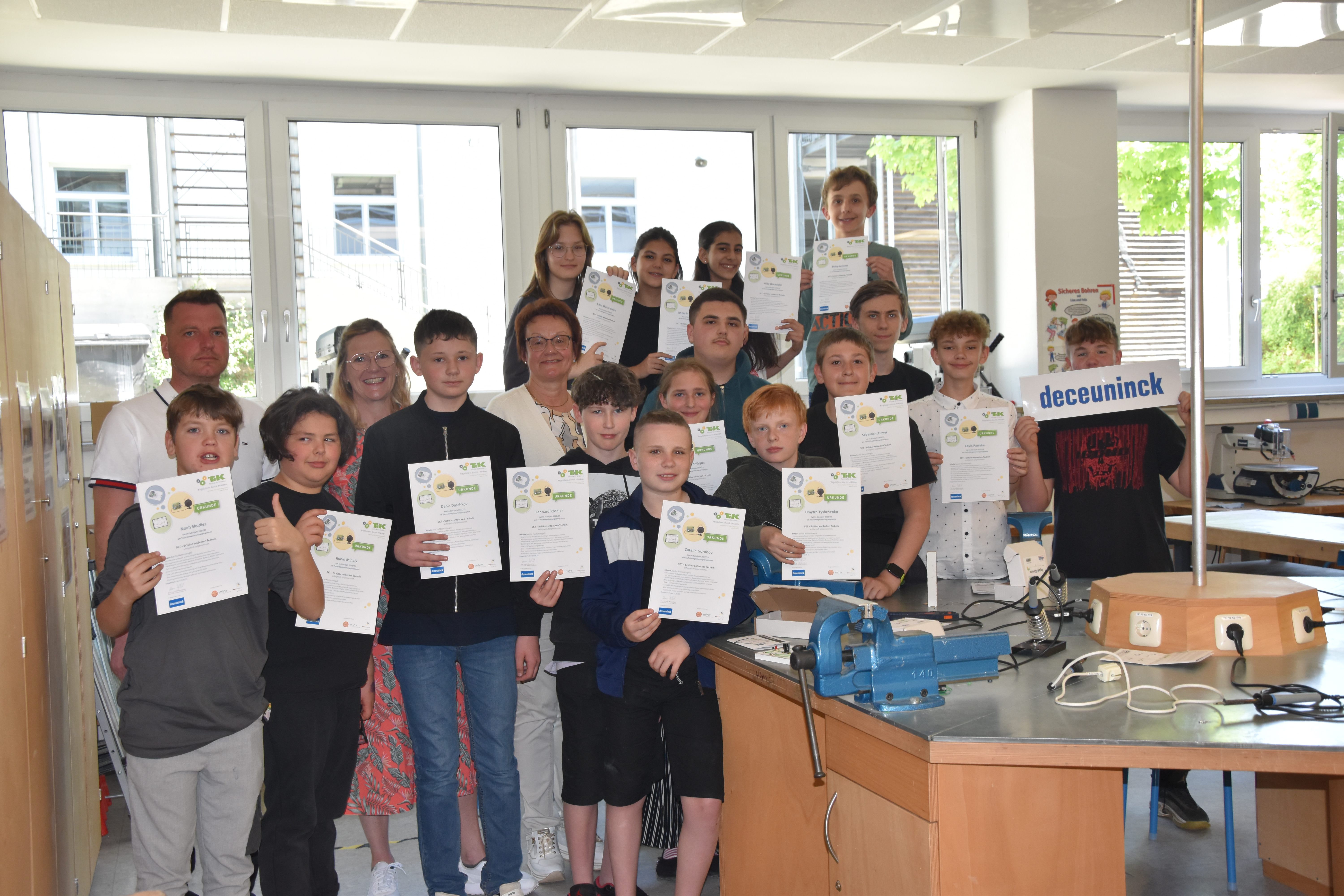 SET - SCHÜLER ENTDECKEN TECHNIK an der Mittelschule Bogen