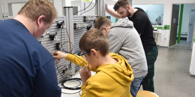 TECHNIKFERIEN "Blick hinter die Kulissen der SENNEBOGEN Maschinenfabrik GmbH"
