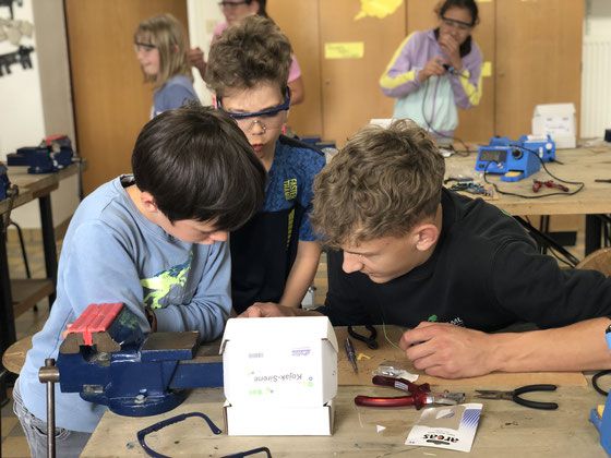 "SET - Schüler entdecken Technik" an der Grundschule Ruderting
