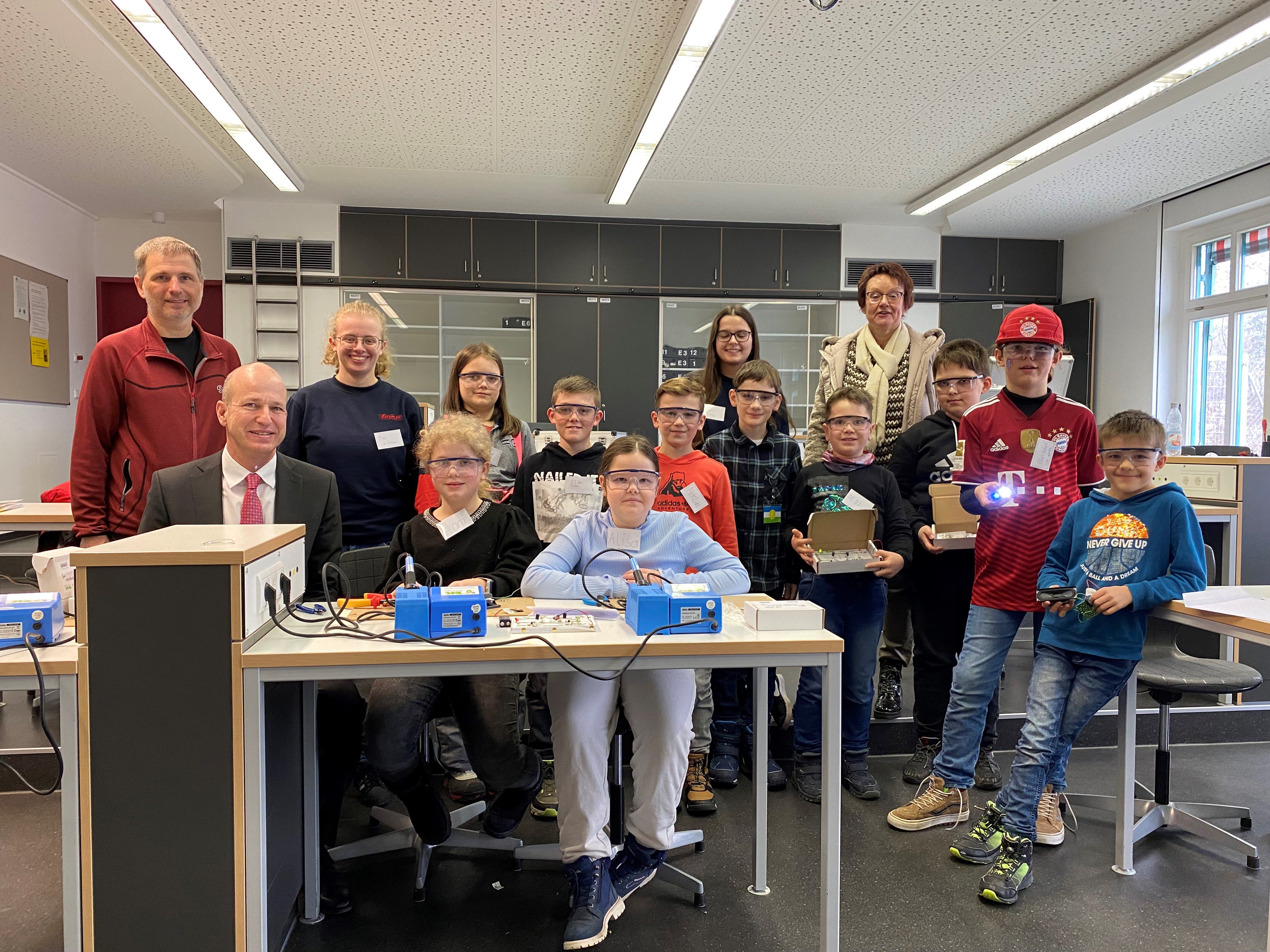 SET - SCHÜLER ENTDECKEN TECHNIK am Veit-Höser Gymnasium in Bogen