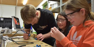 "SET - SCHÜLER ENTDECKEN TECHNIK" an der Mittelschule Plattling