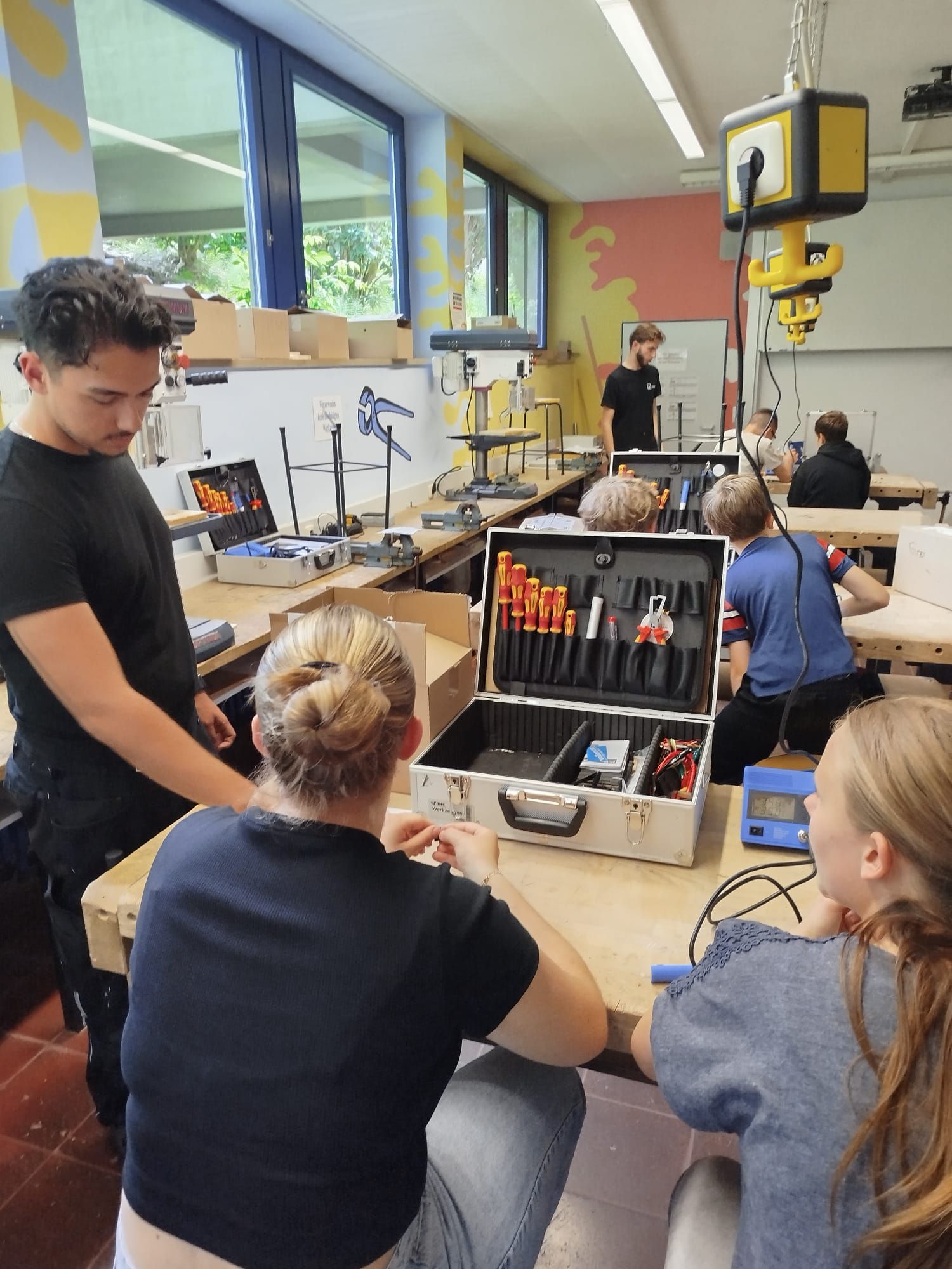 SET – SCHÜLER ENTDECKEN TECHNIK an der Mittelschule Theodor-Heuss