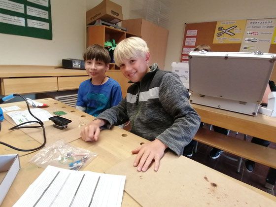 "SET - Schüler entdecken Technik" an der Grundschule Mietraching